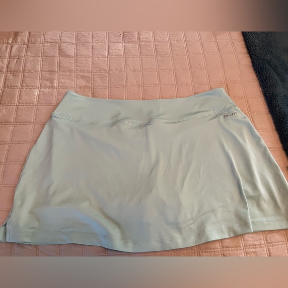 Nike Dri Fit Tennis/Golf Skort - Picture 6 of 6